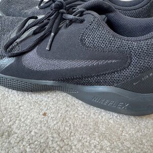 Nike Men's Black FlexRun Running Shoes 10M